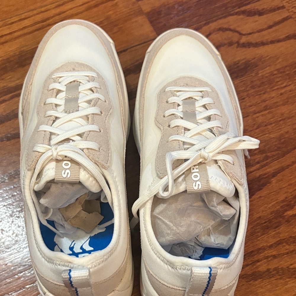 Sorel White and Tan Women's Sneakers